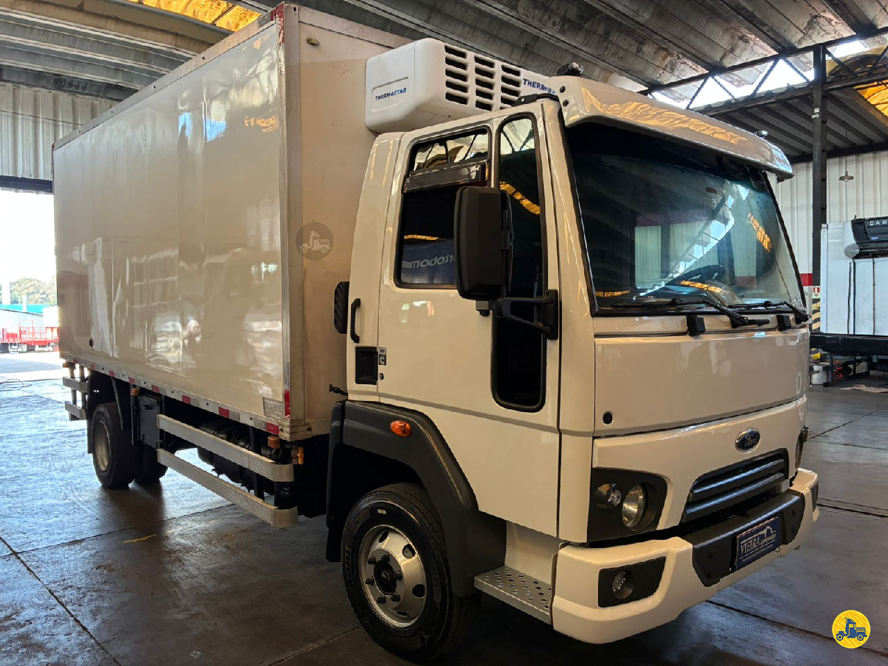 CAMINHAO FORD CARGO 1119 Baú Frigorífico 3/4 4x2 Vieira Caminhões CURITIBA PARANÁ PR